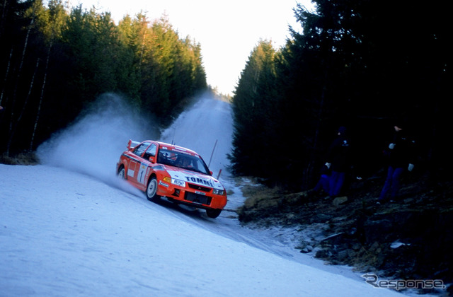 三菱 ランサーエボリューションVI(WRC 2000年)
