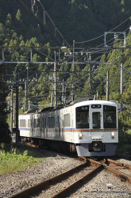 西武は5月3・4日、西武新宿～西武秩父間の直通臨時列車を運転。西武秩父線などで運用されている4000系を使用する。