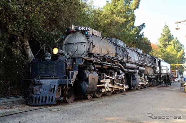 米ユニオン・パシフィック鉄道は世界最大級の蒸気機関車「ビッグボーイ」を、現在保管されているカリフォルニア州から動態復元に向けワイオミング州まで移送すると発表。写真は今回動態復元される4014号機