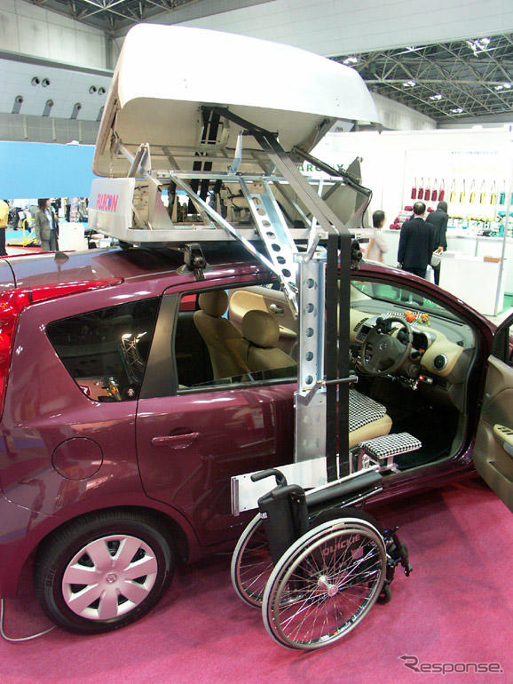 【福祉機器展05】 福祉車両をはじめ、さまざまな福祉機器が集結