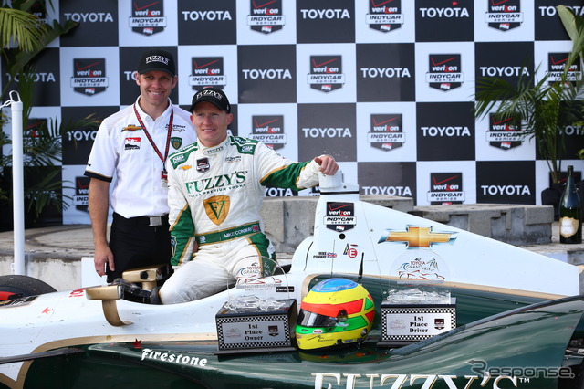 優勝のコンウェイ。写真:INDYCAR