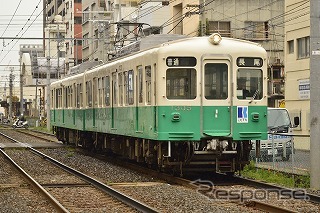 高松琴平電気鉄道（ことでん）はGW期間中、通常は琴平線で使用している車両を長尾線で、長尾線で使用している車両を琴平線で運行する「GW特別運行」を実施。写真は6日に長尾線で運行する1300形