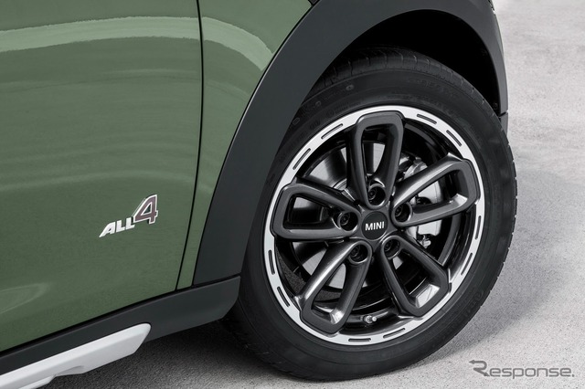 MINI カントリーマン(日本名:MINIクロスオーバー)の大幅改良モデル