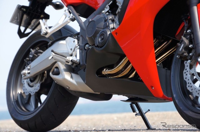 【ホンダ CBR650F 発売】中排気量スポーツのフルカウリングモデル［写真蔵］