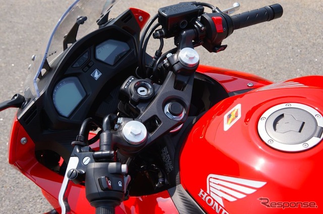 【ホンダ CBR650F 発売】中排気量スポーツのフルカウリングモデル［写真蔵］