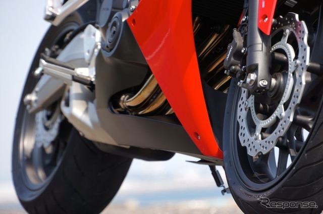 【ホンダ CBR650F 発売】中排気量スポーツのフルカウリングモデル［写真蔵］