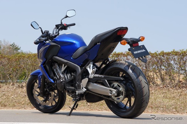 【ホンダ CB650F 発売】ネイキッドスタイルで力強さ訴求［写真蔵］