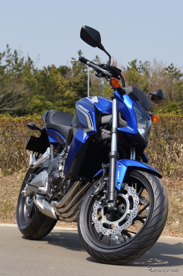 【ホンダ CB650F 発売】ネイキッドスタイルで力強さ訴求［写真蔵］
