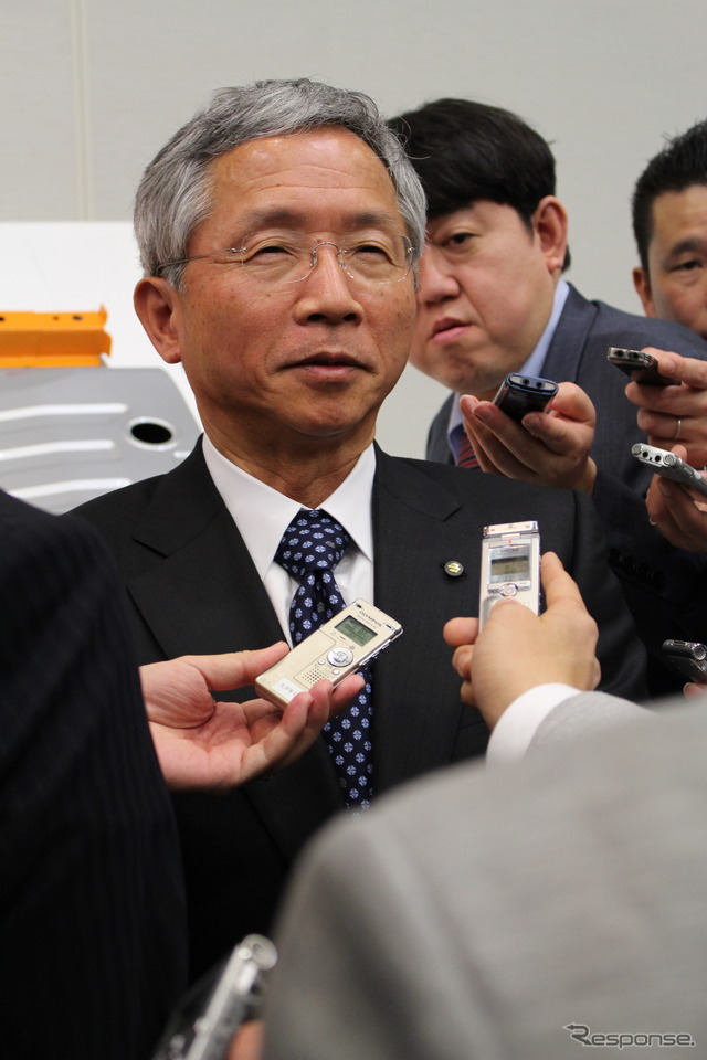 スズキの本田治副社長（スズキ 四輪技術説明会）