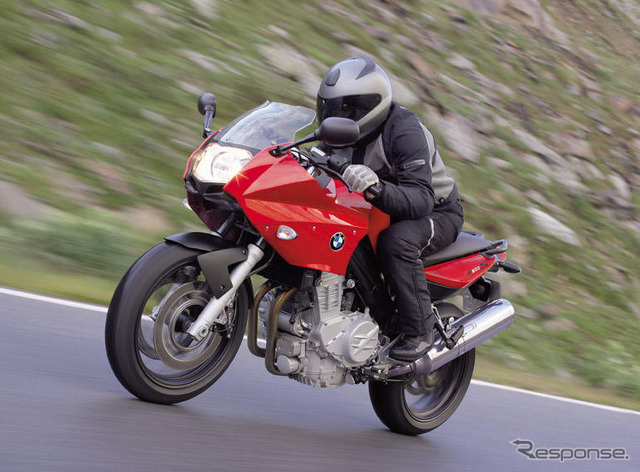 BMWが新型ミドルクラスのモーターサイクルを発表