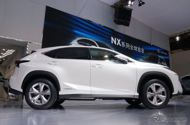 北京モーターショー2014 レクサス NX300h