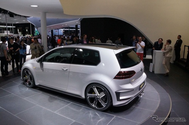 【北京モーターショー14】400馬力のモンスターゴルフ…VW ゴルフ R400 ［詳細画像］