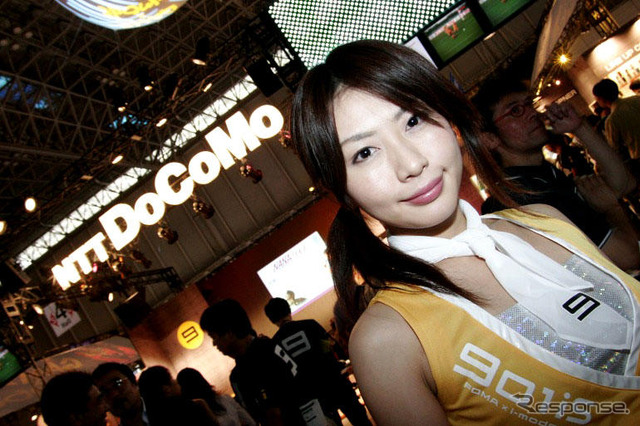 【東京ゲームショウ05】コンパニオン写真蔵…遊べます