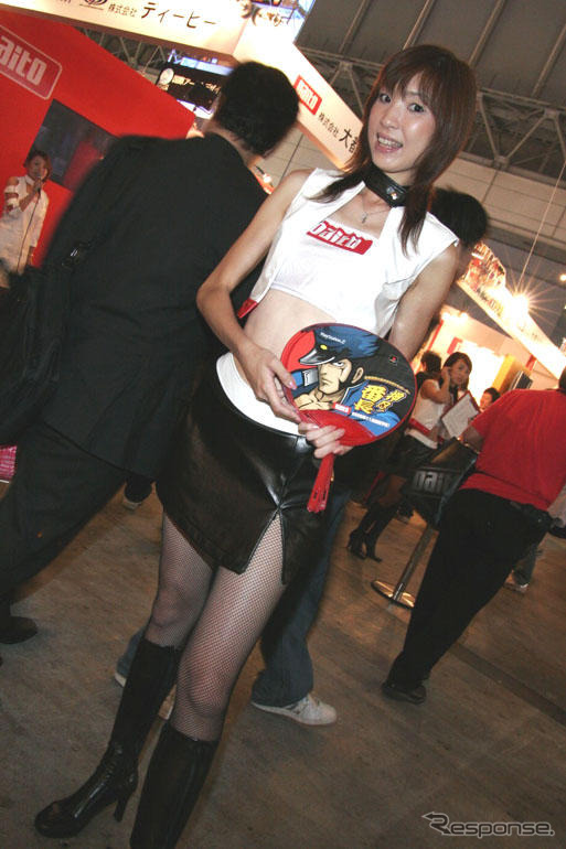 【東京ゲームショウ05】コンパニオン写真蔵…遊べます