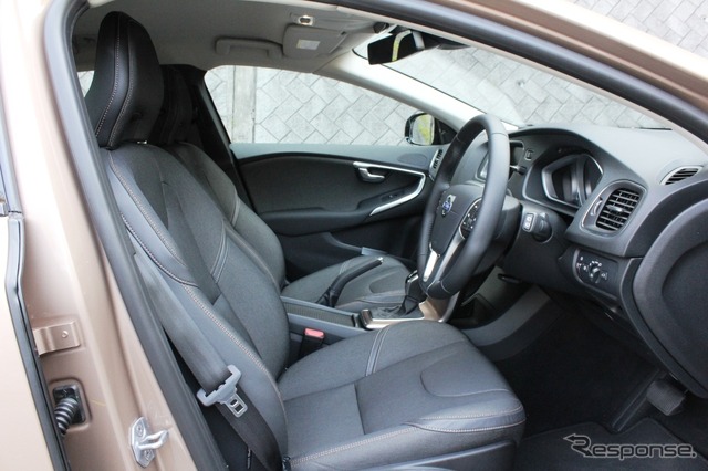 ボルボ・V40クロスカントリー T4 Nordic