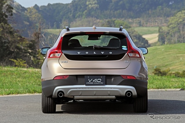 ボルボ・V40 クロスカントリー T4 ノルディック