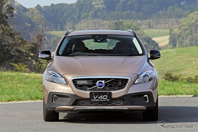 ボルボ・V40 クロスカントリー T4 ノルディック