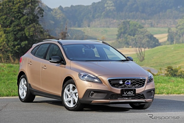 ボルボ・V40 クロスカントリー T4 ノルディック