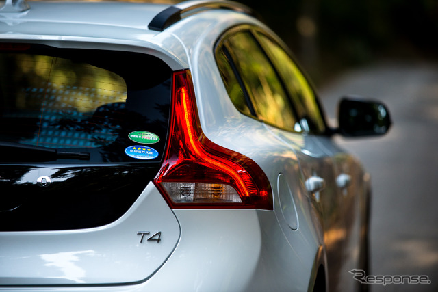 ボルボ・V40 クロスカントリー T4 ノルディック