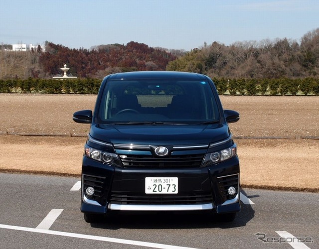 トヨタ・ヴォクシー