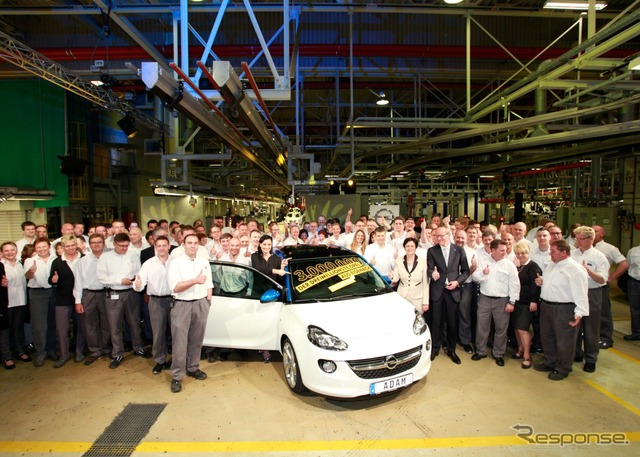 累計生産台数が300万台に到達したオペルのドイツ・アイゼナハ工場