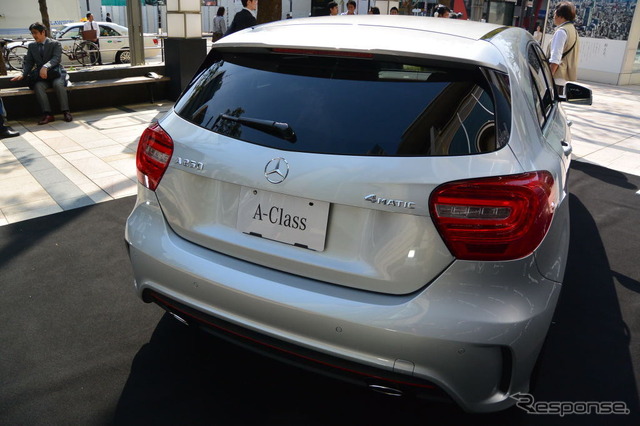 メルセデスベンツ A250 SPORT 4MATIC
