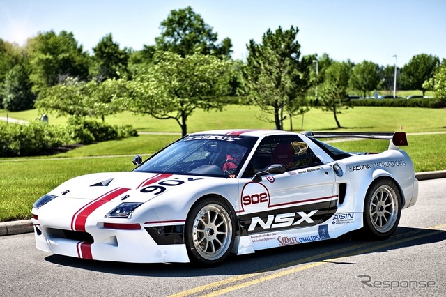 2014年のパイクスピーク国際ヒルクライムに参戦する初代アキュラ(ホンダ)NSX