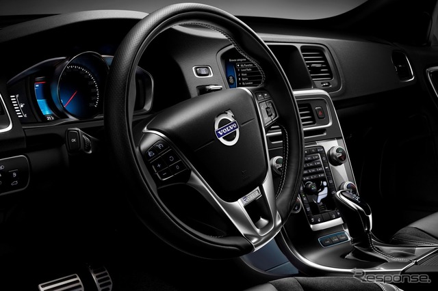 ボルボ V60 プラグインハイブリッド R‐デザイン