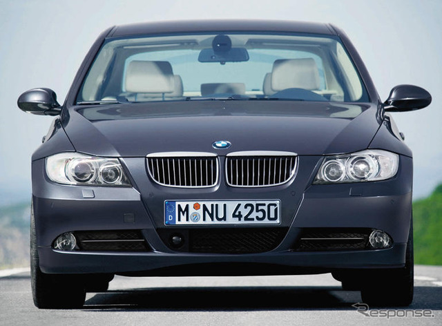 BMW3シリーズにxDriveを搭載した330xiなどを追加