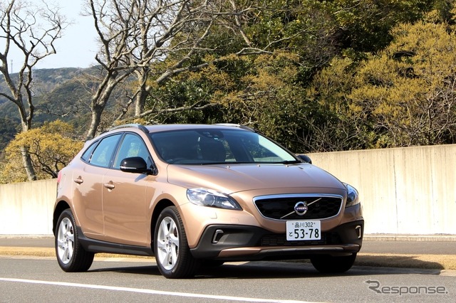 ボルボ・V40クロスカントリー T4 Nordic