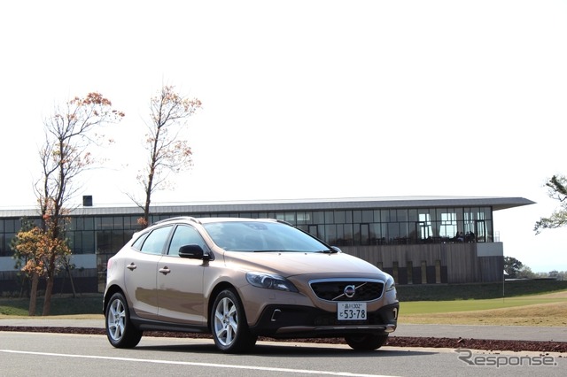 ボルボ・V40クロスカントリー T4 Nordic