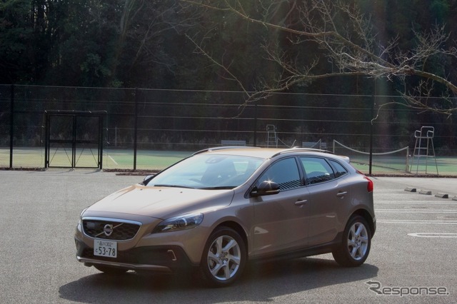 ボルボ・V40クロスカントリー T4 Nordic