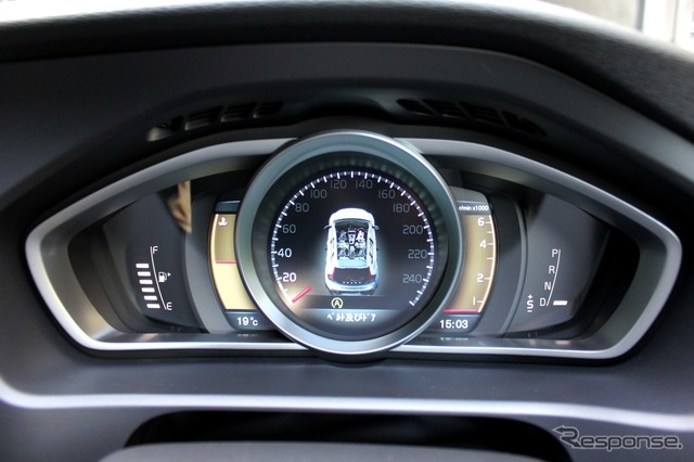 ボルボ・V40クロスカントリー T4 Nordic