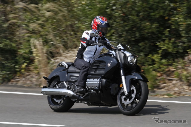 ホンダ ゴールドウイング F6C(和歌山利宏)