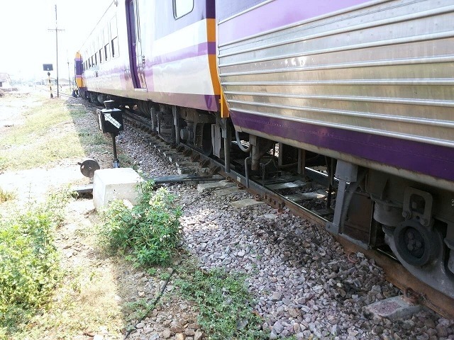 チェンマイ駅で脱線の旅客列車 同日中にバンコクへ