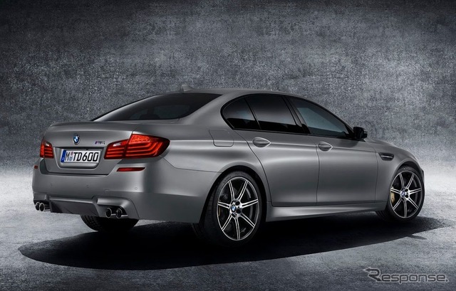 BMW M5 の30 Jahre M5