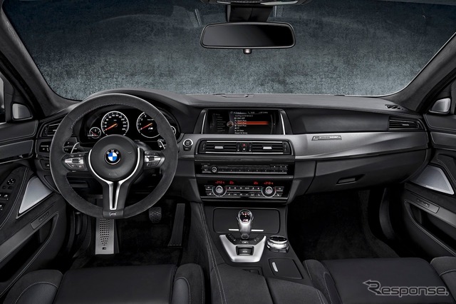 BMW M5 の30 Jahre M5