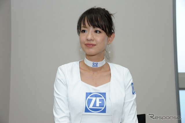 ZFモータースポーツ・アンバサダーの松下まゆみさん