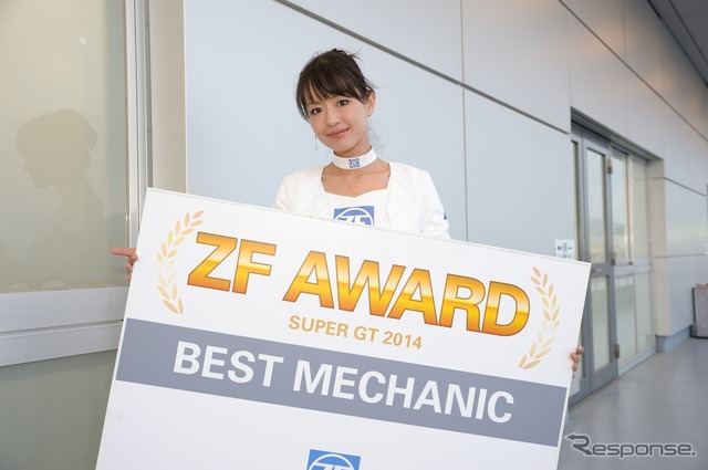 ZFモータースポーツ・アンバサダーの松下まゆみさん