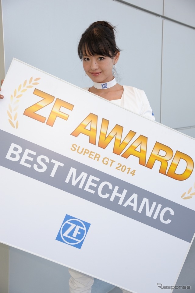 ZFモータースポーツ・アンバサダーの松下まゆみさん