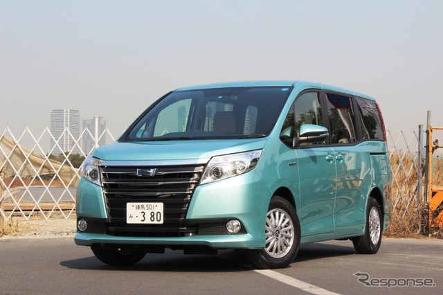 トヨタ・ノア(標準車)