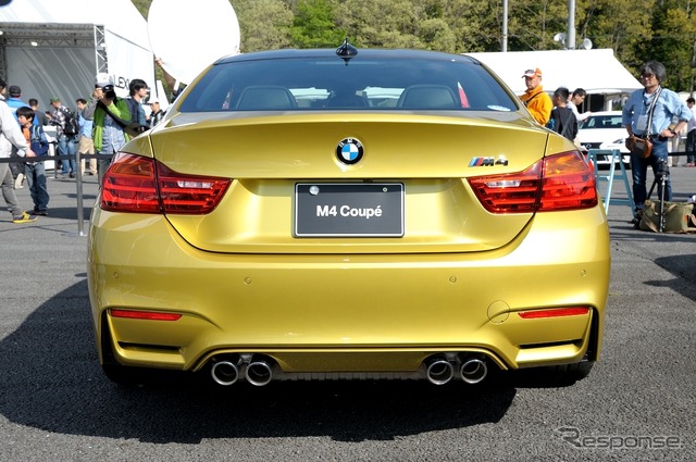 BMW M4クーペ 公開(SUPER GT 第2戦)