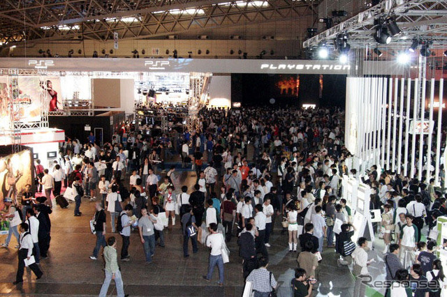 【東京ゲームショウ05】コンパニオン写真蔵…試してみたら?