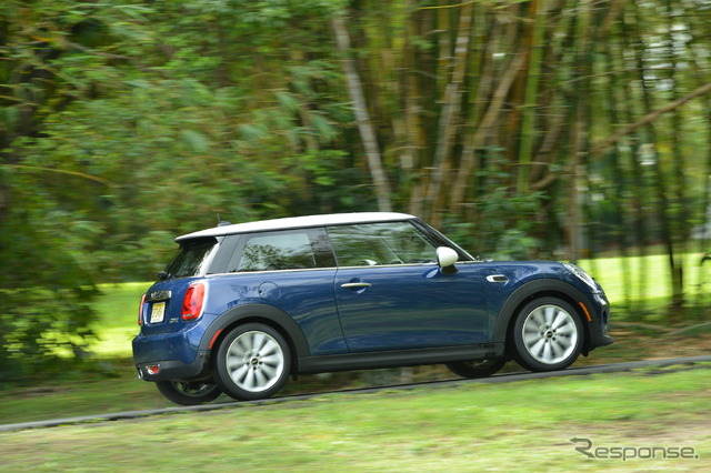 新型 MINI クーパー
