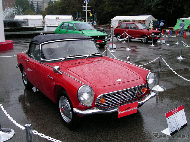 【東京モーターショー05】50周年記念“懐かしのクルマ”