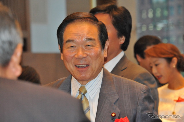 自民党税調・額賀福志郎小委員長(15日・都内ホテル)