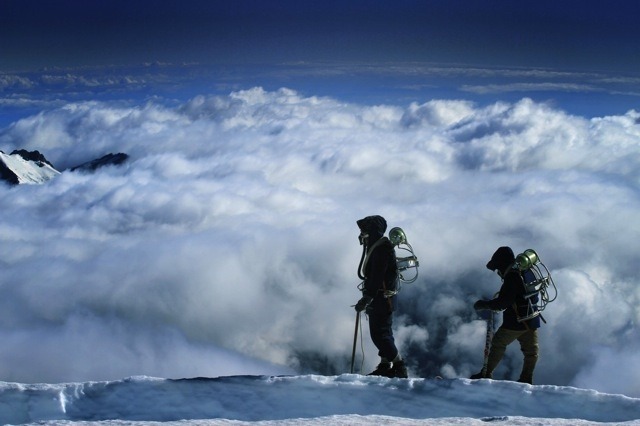 『ビヨンド・ザ・エッジ 歴史を変えたエベレスト初登頂』 (C) 2013 GFC (EVEREST) LTD.ALL RIGHTS RESERVED