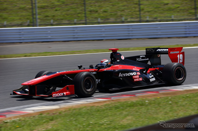 レース1優勝のオリベイラ。写真:TOYOTA(予選日)