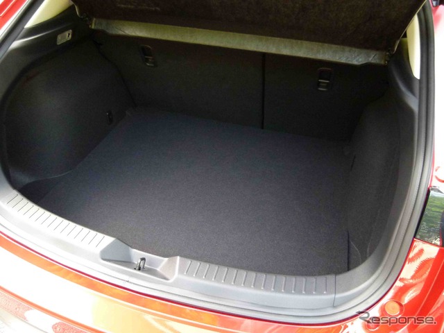 マツダ アクセラスポーツ15S ４WD