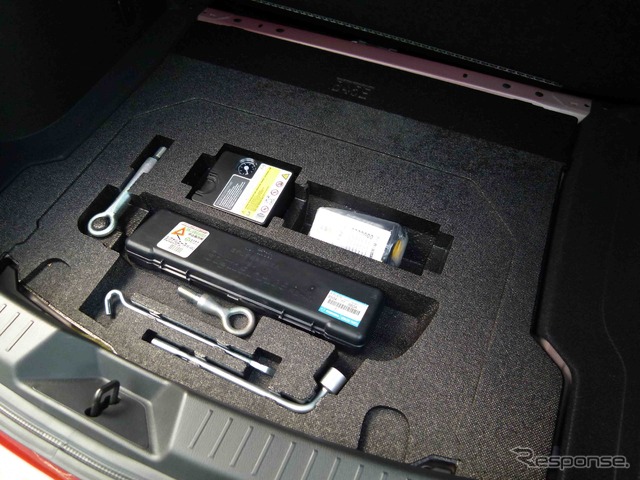 マツダ アクセラスポーツ15S ４WD